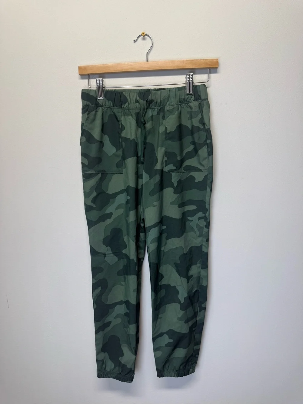 Old Navy Kids Green Camo Joggers Girls L 10-12 Like New Stretchtech